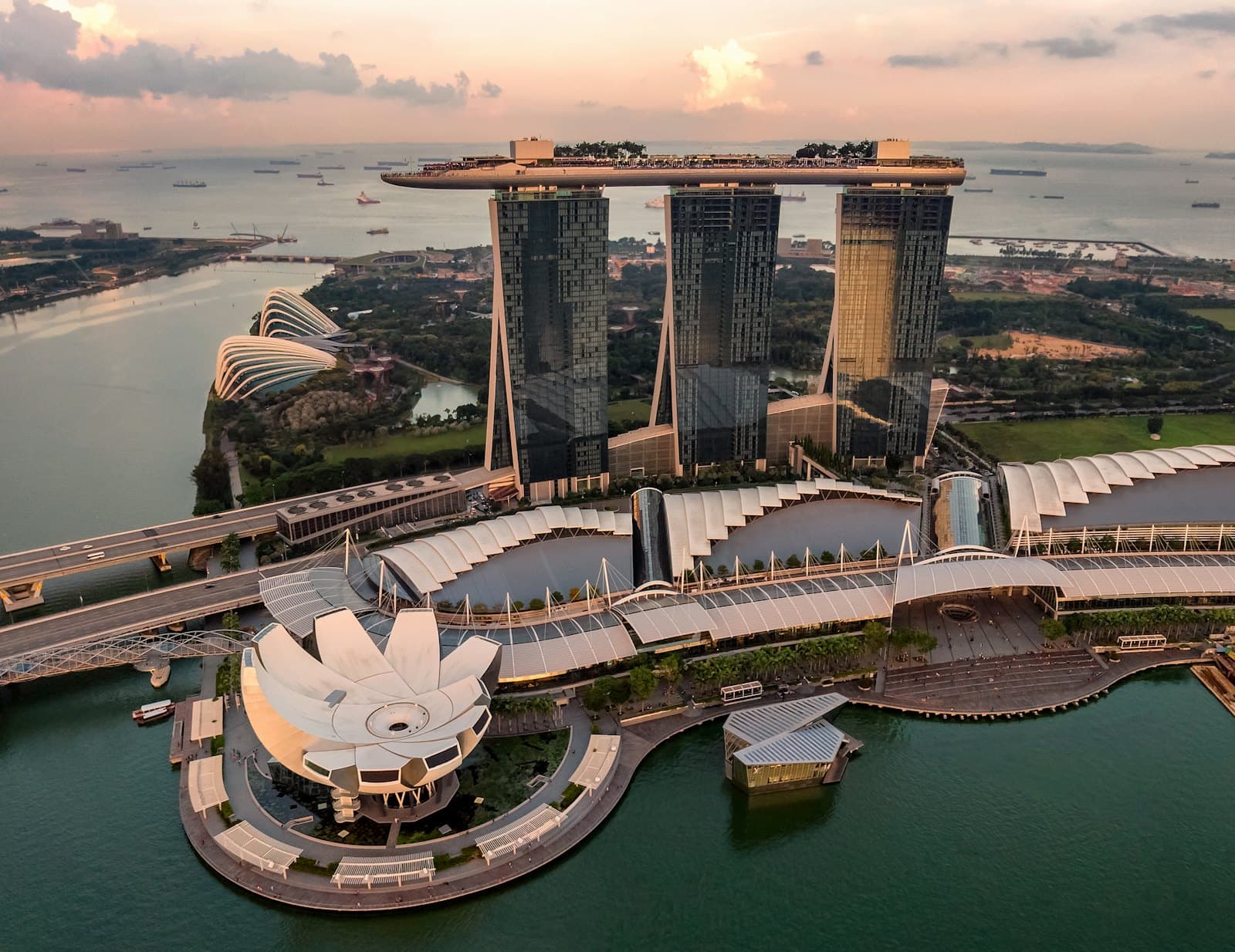 Marina Bay Sands and the Singapore waterfront